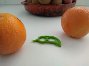 Aparato para pelar naranjas