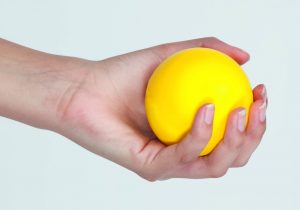 Una pelota de espuma para hacer fisioterapia